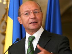 Basescu: L-am ajutat pe Geoana sa supravietuiasca, dar nu are bun simt
