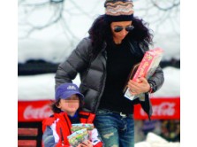 Mihaela si Elan: cearta pe copil si averea uriasa