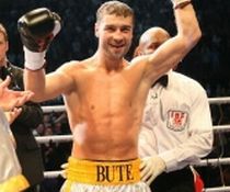 Lucian Bute pastreaza centura cu diamante: victorie prin KO, in runda a patra