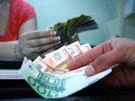 Bancile incep sa scada dobanzile la depozitele in lei si euro
