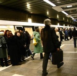 Metrourile si trenurile s-ar putea opri in zilele de Paste, din cauza grevei