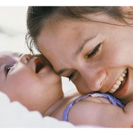 Ministerul Muncii vrea sa dea un stimulent pentru copiii pana la 2 ani daca mamele revin la munca