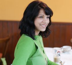 Romanca Alina Percea isi va dovedi maine virginitatea