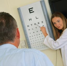 Cum se aleg corect ochelarii de vedere