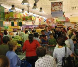 Supermarketurile au scumpit alimentele cu peste 30% intr-o singura saptamana