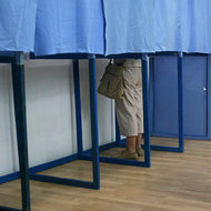 Traian Basescu conduce in topul prezidentiabililor in cadrul unui sondaj Insomar