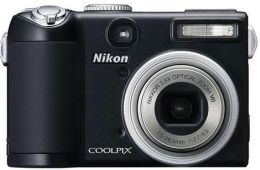 eMag lanseaza exclusiv online seria compacta Coolpix Nikon