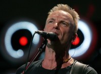 Sting a fost fotografiat iesind dintr-un bordel de lux din Germania