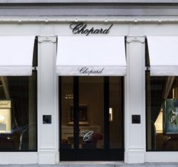 Jaf de sase milioane de euro la casa de bijuterii Chopard din Paris