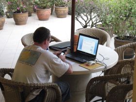 Vrei sa urmezi un master online? Vezi aici care sunt avantajele fata de un program de invatamant clasic