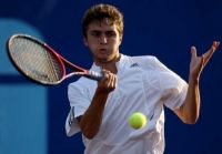 Victor Hanescu a pierdut finala BCR Open cu Gilles Simon