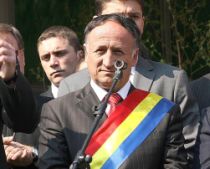 Primarul municipiului Pitesti, Tudor Pendiuc, cercetat pentru vatamare corporala din culpa