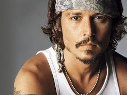 Johnny Depp e cel mai sexy tatic din lume