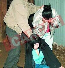 Din cauza saraciei, prostituatele din Republica Moldova trec Prutul inot