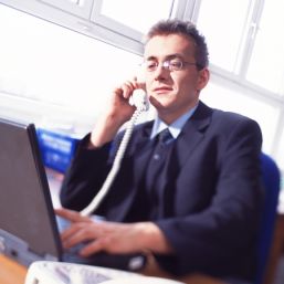 Telefonie fixa mai ieftina pentru companii de la Romtelecom