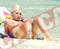 Adina Postelnicu de la Heaven, topless pe plaja de la 2 Mai