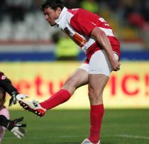 Amical: Dinamo invinge Nantes cu 2-0 si ia o gura de oxigen. Problemele de lot raman