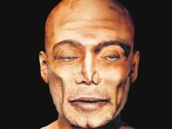 Asa ar fi aratat Michael Jackson pe masa de autopsie