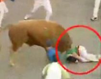 Un barbat si-a pierdut viata in timpul curselor cu tauri de la Pamplona
