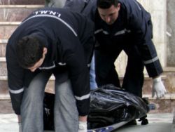 Copil de 13 ani si-a ucis mama cu un ciocan, chiar de ziua tatalui