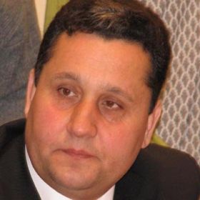 Un nou scandal sexual in Republica Moldova: candidatul comunistilor la Primaria Chisinaului, alaturi de doua tinere - VIDEO