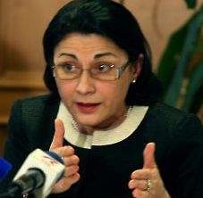 Educatia in colaps: Inspectoratele scolare din tara reduc numarul profesorilor si desfiinteaza scoli