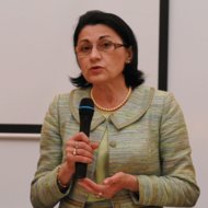 Andronescu vrea sa desfiinteze toate centrele de invatamant la distanta ale Universitatii Spiru Haret