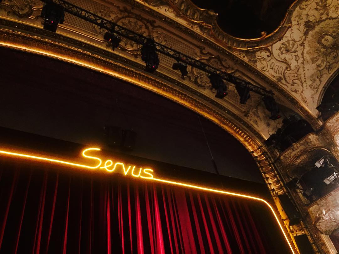 Studiu: Romanii se declara atrasi de actorii de teatru sau film