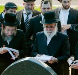 Israelul se apara de gripa porcina prin rugaciuni