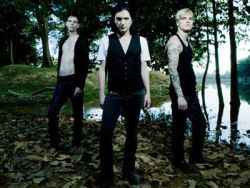 Brian Molko, solistul trupei Placebo a lesinat pe scena