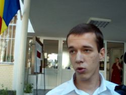 Fiul lui Adrian Nastase a ramas fara carnet fiind prins cu 141 km/h prin Bucuresti