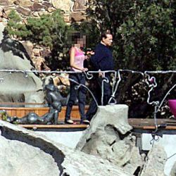 Silvio Berlusconi, sfatuit sa-si trateze dependenta de sex