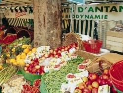 Produsele bio, mai scumpe, dar preferate de romanii cu bani