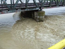 Efectele crizei: Un patron al unui lant de magazine din Galati s-a sinucis din cauza datoriilor