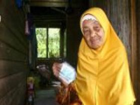 O femeie de 107 ani se casatoreste pentru a 23-a oara, de groaza singuratatii