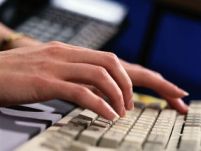 Catalog electronic cu taxa, la Iasi: Parintii pot afla situatia elevilor accesand un site