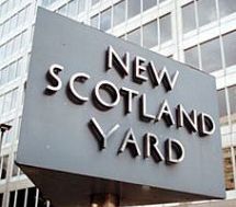 Scotland Yard recruteaza politisti homosexuali si transexuali pentru paza familiei regale