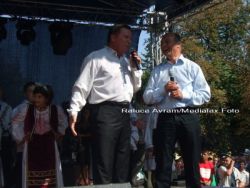 Basescu a cantat alaturi de Aurel Tamas 