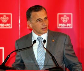 Geoana: Traian Basescu a mimat medierea venind cu o solutie ipocrita - un ministru independent