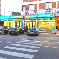 Un roman a fost impuscat in fata unui supermarket din Roma