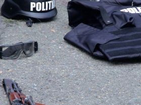 Prins in flagrant, un politist de frontiera a incercat sa inghita 300 de euro