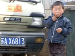 La 4 ani este fumator inrait si dependent de alcool