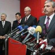 S-a rupt Coalitia. Ministrii PSD au demisionat din Guvernul Boc