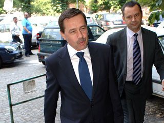 Dupa proiectul de buget al lui Pogea, 140.000 de bugetari vor fi concediati