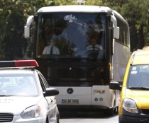 Un autocar care transporta 60 de romani, in flacari pe o autostrada din Italia