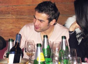 Mutu a petrecut pana la 5 dimineata dupa umilinta cu Serbia