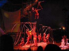 Acrobat al Cirque du Soleil moare in timpul unui antrenament, dupa o cazatura in gol de la 10 metri
