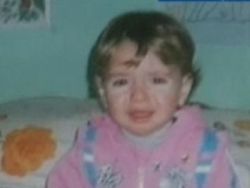 Fetita data disparuta si a carei mama s-a sinucis, gasita moarta