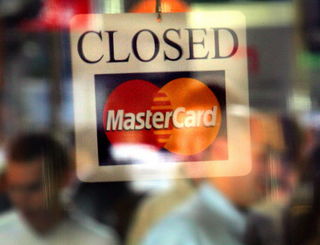 20.000 de romani s-au trezit ieri cu cardurile ING si BCR blocate