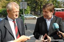 Crin Antonescu spera in retragerea lui Sorin Oprescu din cursa prezidentiala si sprijinul acestuia